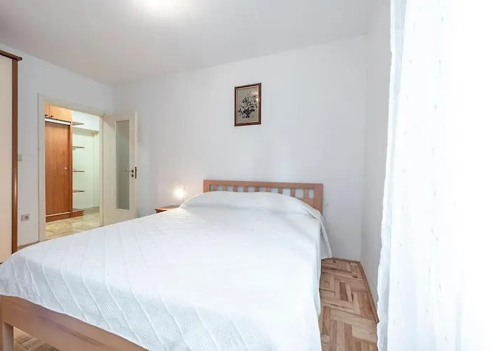 Apartment Sea Breeze