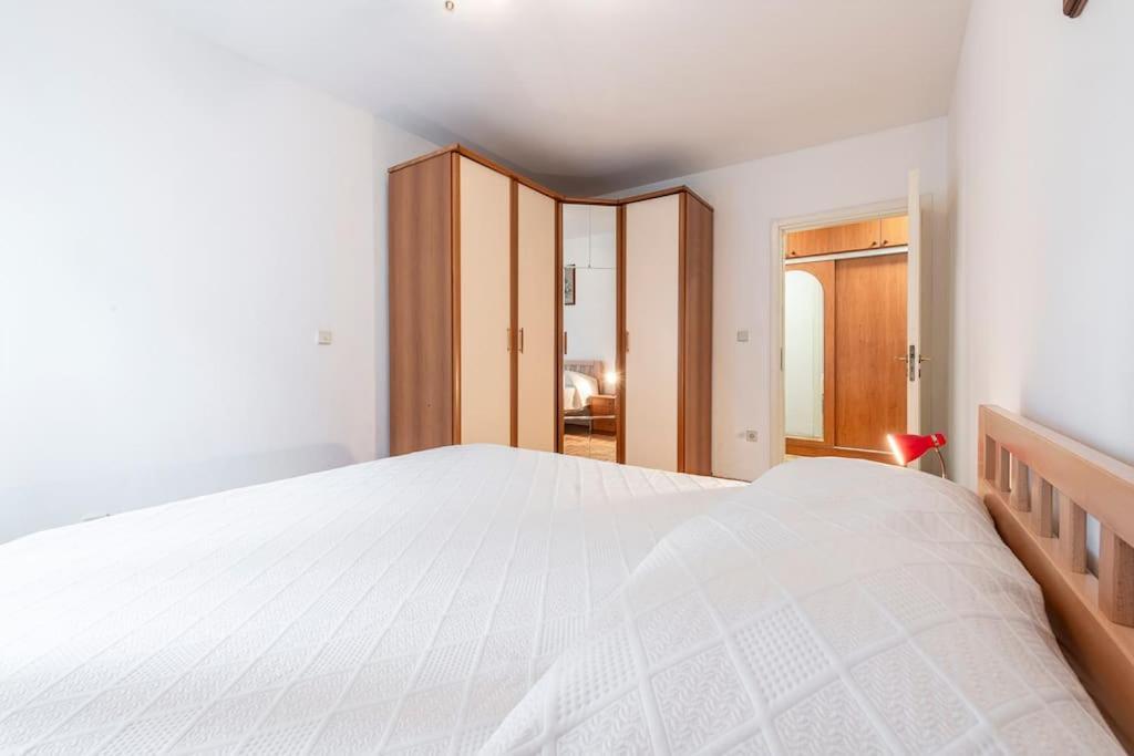 Apartment Sea Breeze